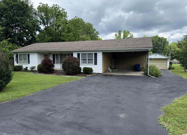 Property at 715 E 13th St, Benton, KY 42025, 3 beds, 2 baths