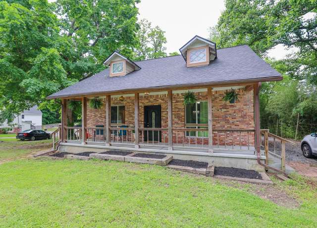 Property at 5223 Benton Rd, Paducah, KY 42003, 3 beds, 2.5 baths