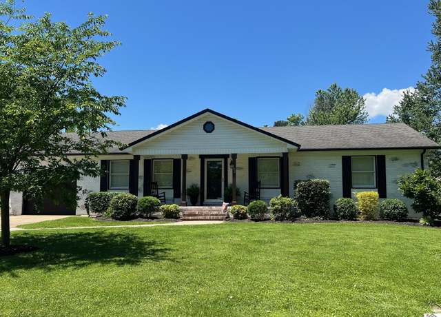 Property at 802 S 17th St, Murray, KY 42071, 3 beds, 2 baths