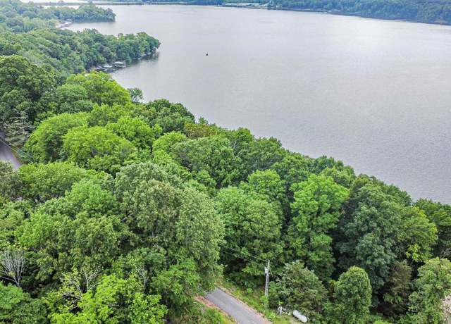 Property at lot 6 & 7 Palisades Subdivision, Eddyville, KY 42038