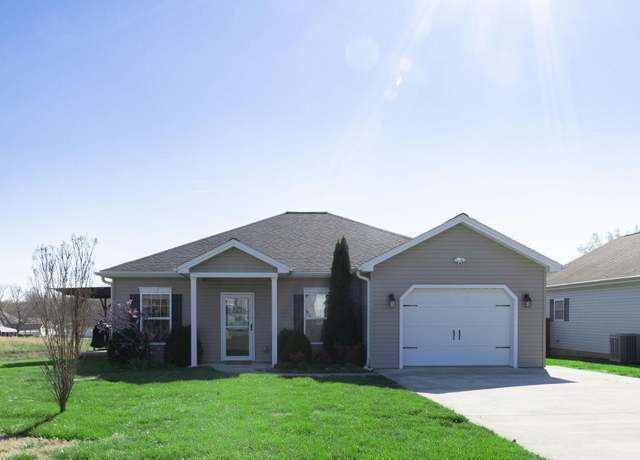 Property at 140 Keeneland Ct, Paducah, KY 42001, 2 beds, 2 baths