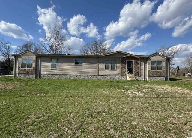 Property at 1993 Dawson Rd, Princeton, KY 42445, 4 beds, 2 baths