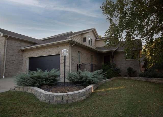 Property at 1843 Holt Rd, Paducah, KY 42001, 3 beds, 2.5 baths