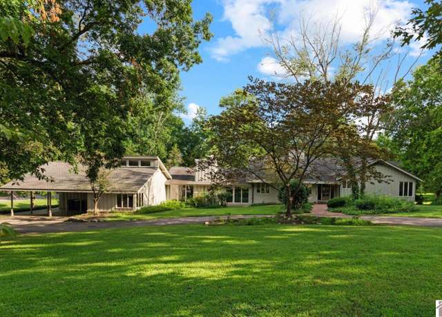 Property at 805 Olive, Murray, KY 42071, 5 beds, 4 baths