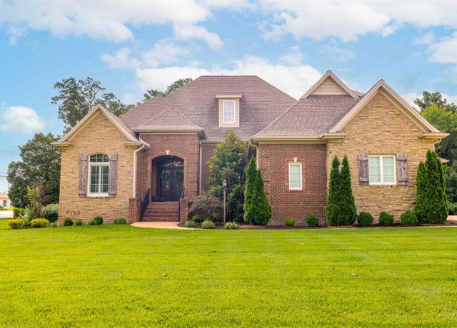 Property at 2098 Deerhaven Ln, Paducah, KY 42001, 5 beds, 4.5 baths