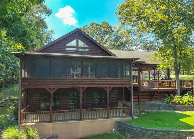 Property at 134 Kit Carson Ln, Benton, KY 42025, 3 beds, 2 baths