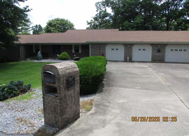 Property at 839 Summit Pt, Cadiz, KY 42211, 3 beds, 3 baths