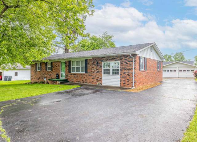 Property at 228 Country Dr, Marion, KY 42064, 3 beds, 1.5 baths
