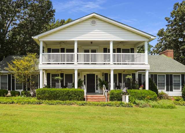 Property at 225 Blue Springs Blvd, Cadiz, KY 42211, 4 beds, 3.5 baths