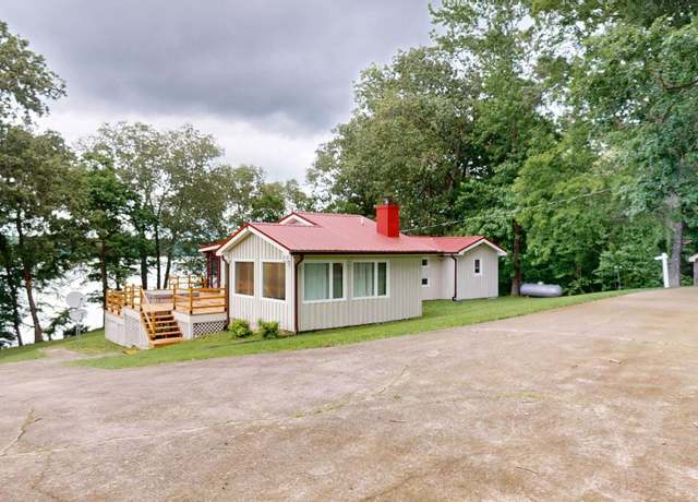 Property at 1799 Liberty Ln, Cadiz, KY 42211, 3 beds, 2 baths