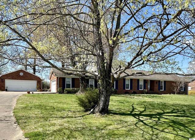 Property at 55 Gibbs Store Rd, Murray, KY 42071, 3 beds, 2 baths