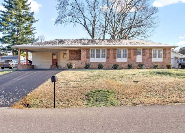 Property at 207 Donna Dr, Hopkinsville, KY 42240, 3 beds, 2 baths