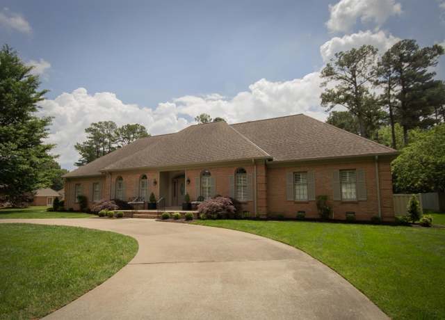 Property at 667 Whitney Dr, Paducah, KY 42001, 4 beds, 3.5 baths