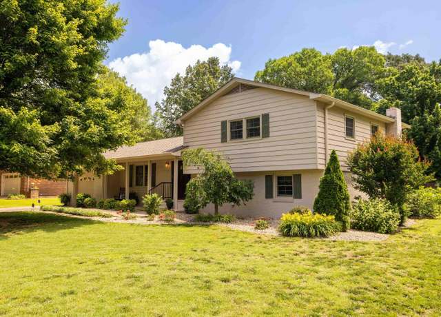 Property at 2216 Gatesborough Cir, Murray, KY 42071, 3 beds, 2 baths
