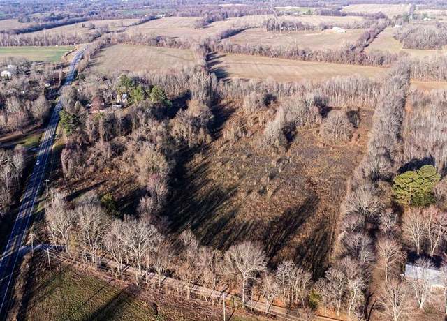 Property at 7615 Blandville Rd, Paducah, KY 42001