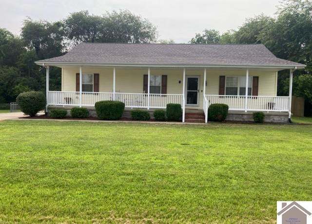 Property at 258 Chad Dr, Mayfield, KY 42066, 3 beds, 2 baths