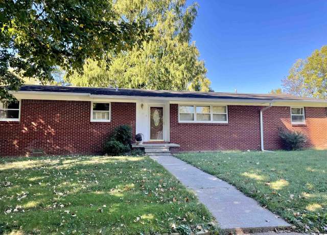 Property at 123 Farmington St, Farmington, KY 42040, 4 beds, 2 baths