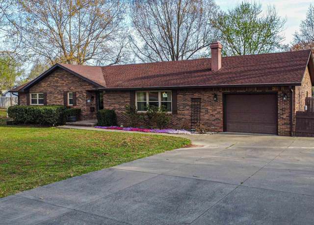 Property at 7045 Shawn Ln, Paducah, KY 42001, 3 beds, 2 baths