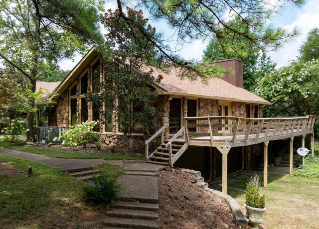 Property at 2540 Mayfield Metropolis Rd, Paducah, KY 42001, 5 beds, 3.5 baths