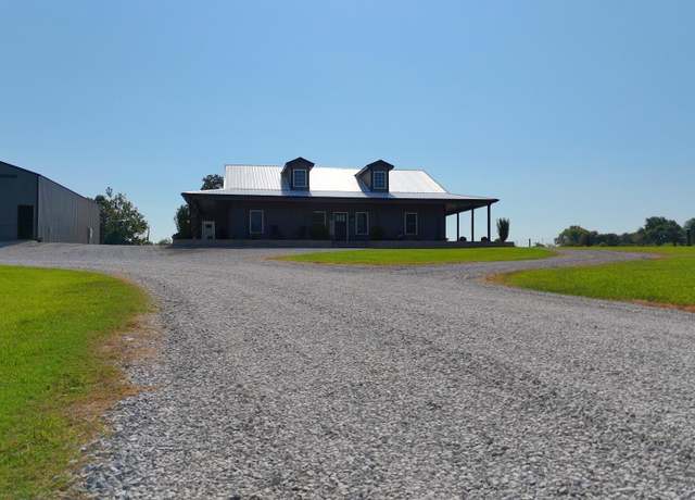 Property at 200 Usher Rd, Mayfield, KY 42066, 3 beds, 2 baths