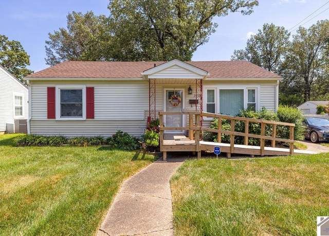 Property at 2432 Madison St, Paducah, KY 42001, 3 beds, 1.5 baths