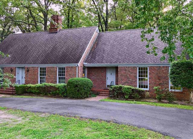 Property at 2031 Natchez Ln, Paducah, KY 42001, 4 beds, 3 baths