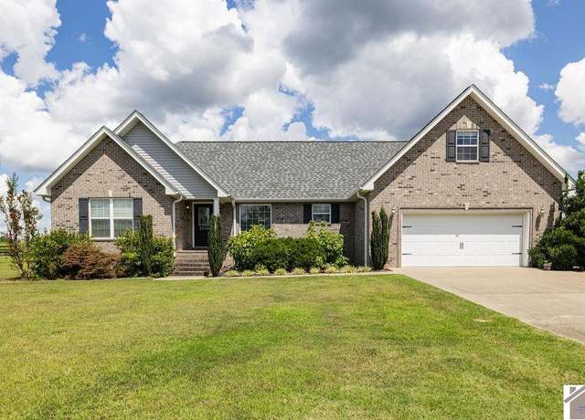 Property at 2246 Mitchell Dr, Murray, KY 42071, 3 beds, 2 baths