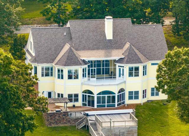 Property at 129 Wayne Cir, New Concord, KY 42076, 6 beds, 6 baths