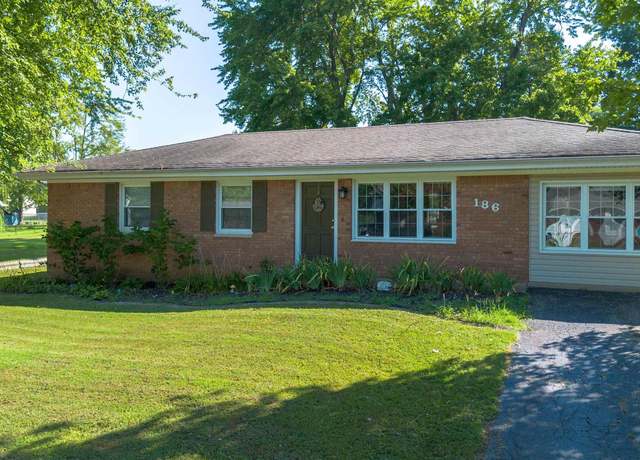Property at 186 Longview Dr, Paducah, KY 42001, 3 beds, 2 baths