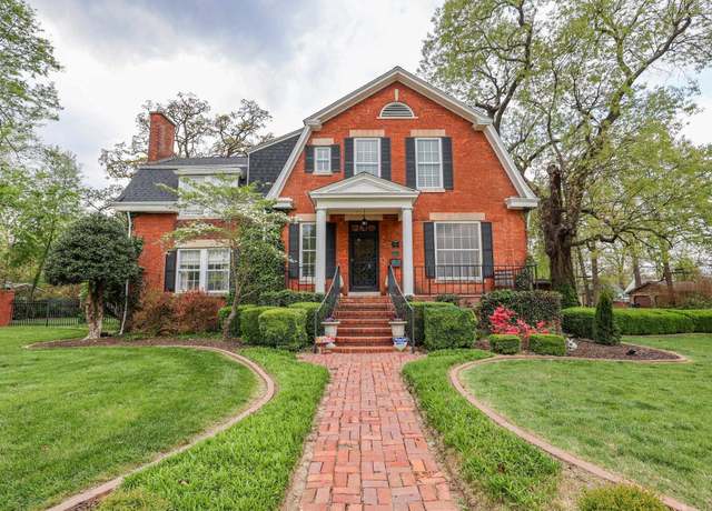 Property at 2501 Jefferson St, Paducah, KY 42001, 3 beds, 3 baths