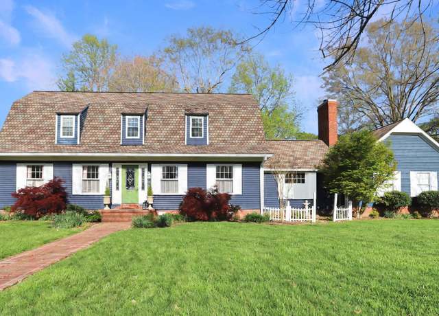 Property at 1533 London Dr, Murray, KY 42071, 5 beds, 4 baths