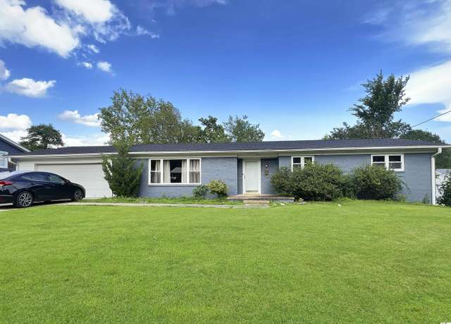 Property at 106 Erwin Dr, Mayfield, KY 42066, 3 beds, 2 baths