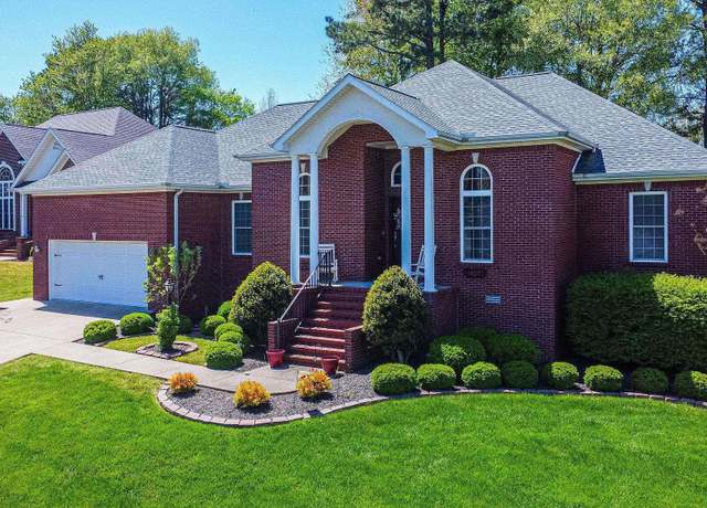 Property at 235 Cascade Dr, Paducah, KY 42003, 4 beds, 2 baths