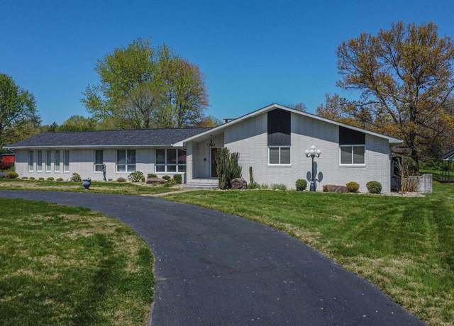 Property at 413 Sturgis Rd, Marion, KY 42064, 4 beds, 3.5 baths