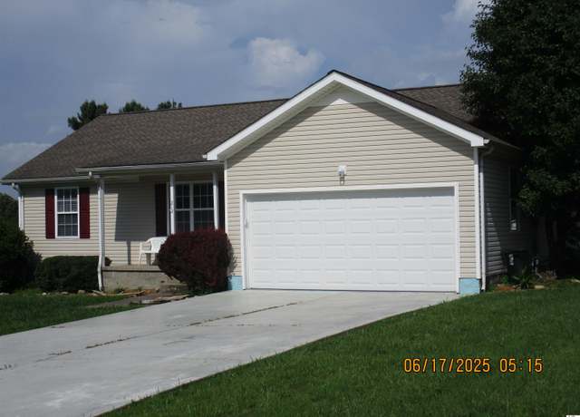 Property at 212 Bakersfield Dr, Cadiz, KY 42211, 3 beds, 2 baths