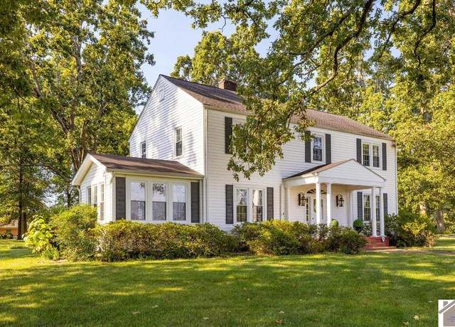 Property at 2149 W State Route 94, Murray, KY 42071, 4 beds, 2 baths