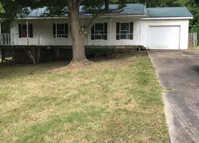 Property at 5801 Oakhaven Dr, Paducah, KY 42003, 3 beds, 1 bath