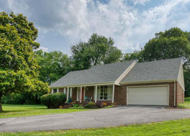 Property at 102 Harper Dr, Benton, KY 42025, 4 beds, 3 baths