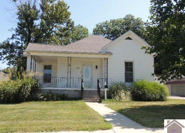 Property at 814 S 3rd St, Mayfield, KY 42066, 2 beds, 1.5 baths