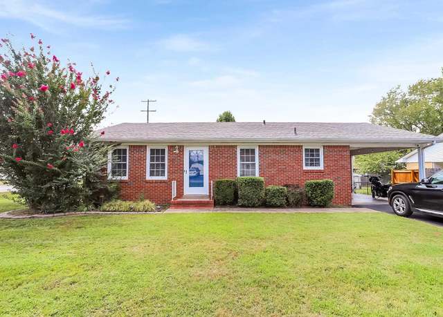 Property at 520 S 13th St, Murray, KY 42071, 3 beds, 1 bath