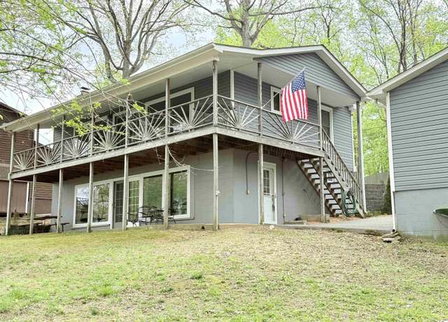 Property at 195 Peachtree Dr, Benton, KY 42025, 4 beds, 2 baths