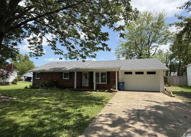 Property at 803 Guthrie Dr, Murray, KY 42071, 4 beds, 2 baths