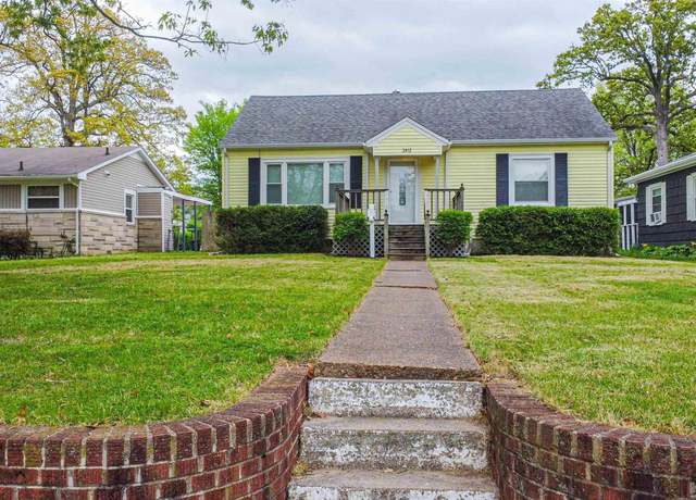 Property at 2412 Madison St, Paducah, KY 42001, 2 beds, 1 bath
