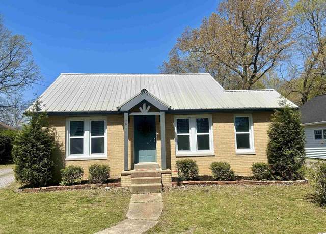 Property at 900 Mayfield Hwy, Benton, KY 42025, 3 beds, 2 baths