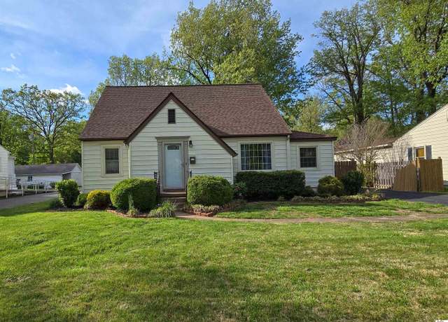 Property at 2541 Monroe St, Paducah, KY 42001, 3 beds, 2 baths