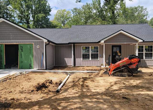 Property at 1915 Evelyn Dr, Paducah, KY 42003, 3 beds, 2 baths