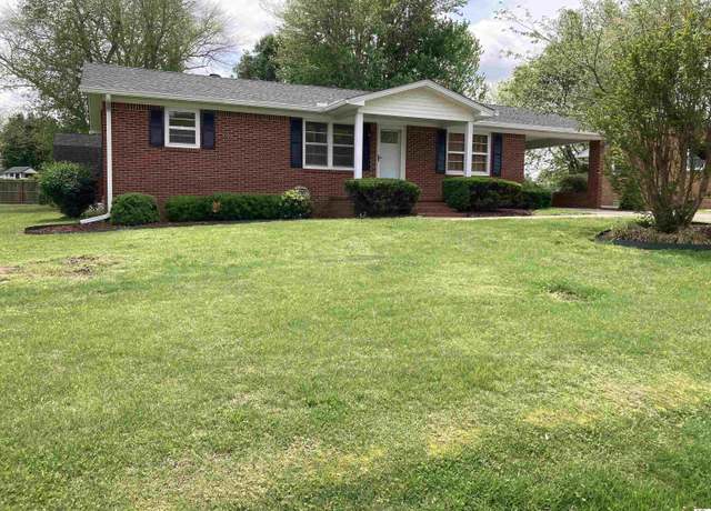 Property at 1511 Henry St, Murray, KY 42071, 3 beds, 2 baths