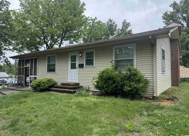 Property at 717 1/2 Poplar St, Murray, KY 42071, 3 beds, 1 bath