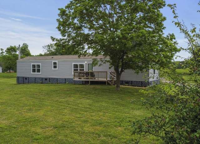 Property at 2619 W Wickliffe Rd, Wickliffe, KY 42087, 3 beds, 2 baths