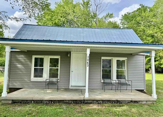 Property at 2043 Center St, Paducah, KY 42003, 2 beds, 1 bath
